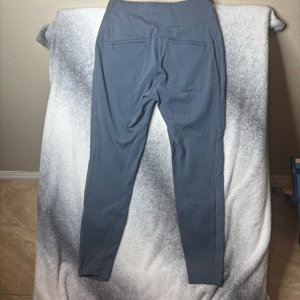 Athleta Headlands Hybrid Trek Tight - Size 10 - Picture 3 of 5